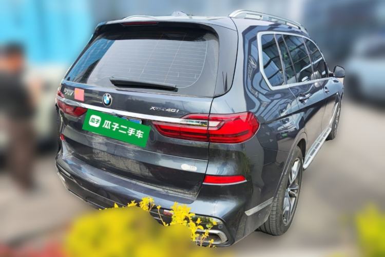 Used BMW X7 2020 xDrive40i Luxury M Sport Package Rear Right 45 Deg