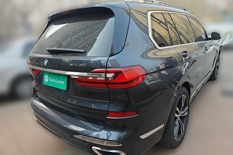 Used BMW X7 2020 xDrive40i Luxury M Sport Package Rear Right 45 Deg