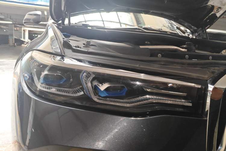 Used BMW X7 2020 xDrive40i Executive M Sport Package Right Front Headlight