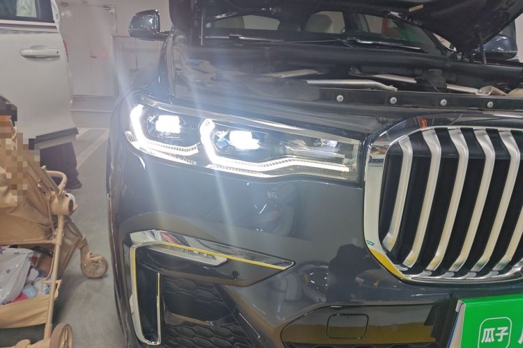 Used BMW X7 2020 xDrive40i Executive M Sport Package Right Front Headlight