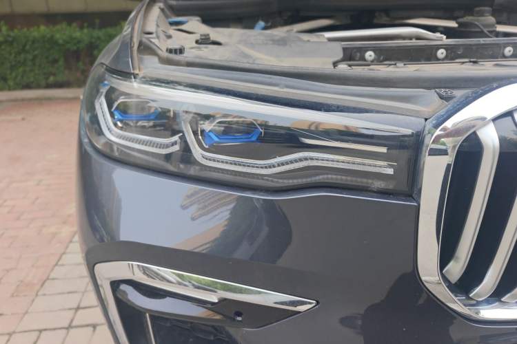 Used BMW X7 2020 xDrive40i Luxury M Sport Package Right Front Headlight