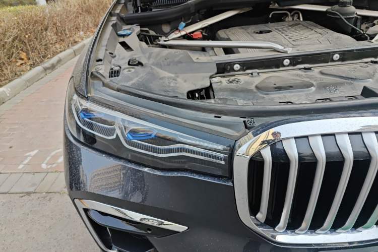 Used BMW X7 2020 xDrive40i Luxury M Sport Package Right Front Headlight