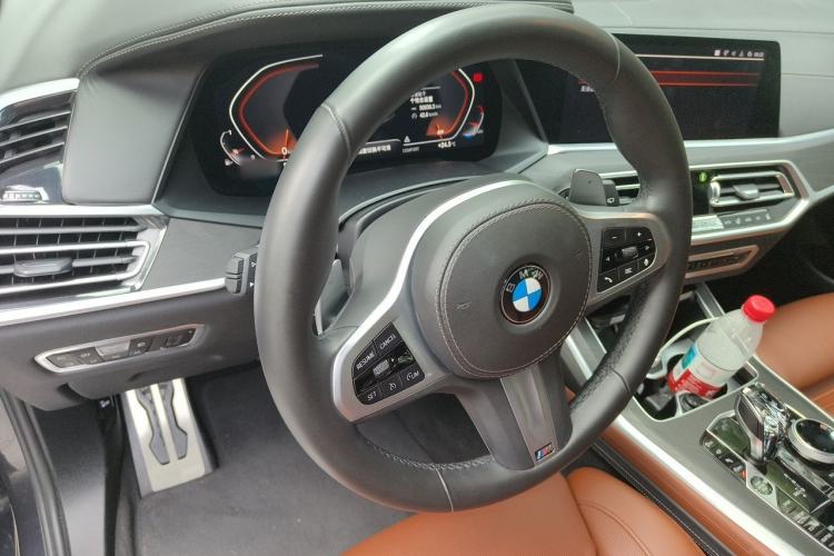 Used BMW X7 2020 xDrive40i Luxury M Sport Package Steering Wheel