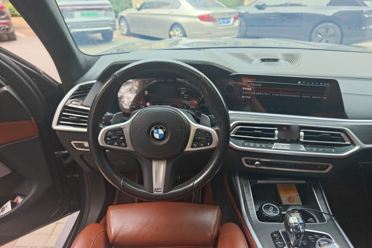 Used BMW X7 2020 xDrive40i Luxury M Sport Package Steering Wheel