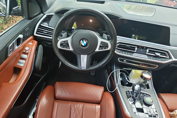 Used BMW X7 2020 xDrive40i Luxury M Sport Package Steering Wheel