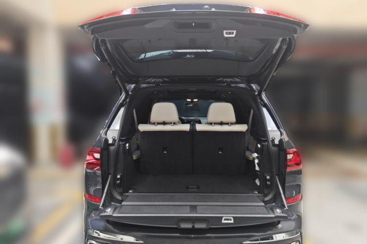 Used BMW X7 2020 xDrive40i Executive M Sport Package Trunk