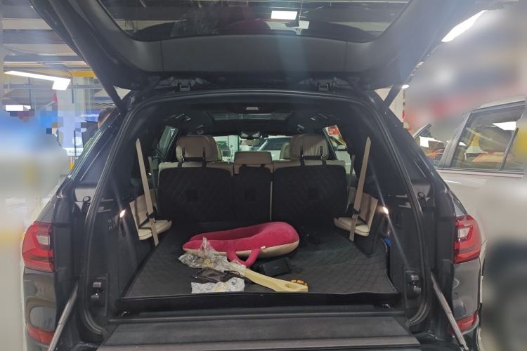 Used BMW X7 2020 xDrive40i Executive M Sport Package Trunk