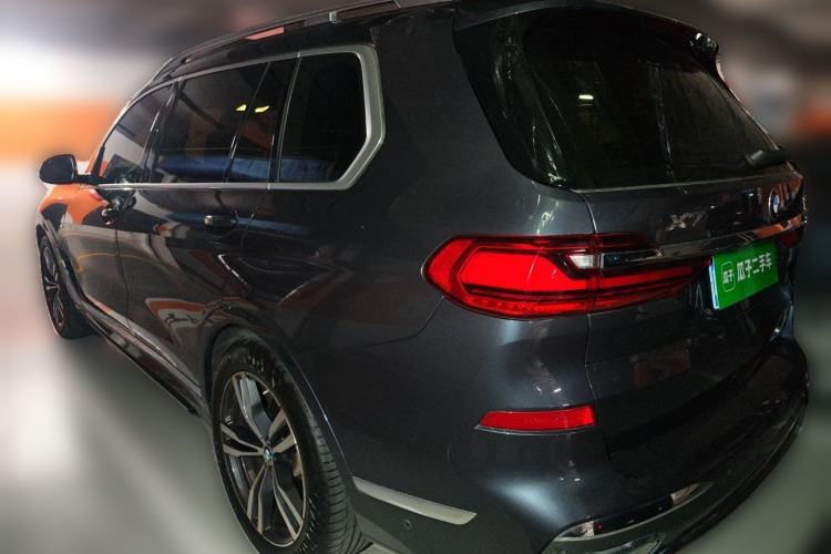 Used BMW X7 2020 xDrive40i Luxury M Sport Package Rear Left 45 Deg