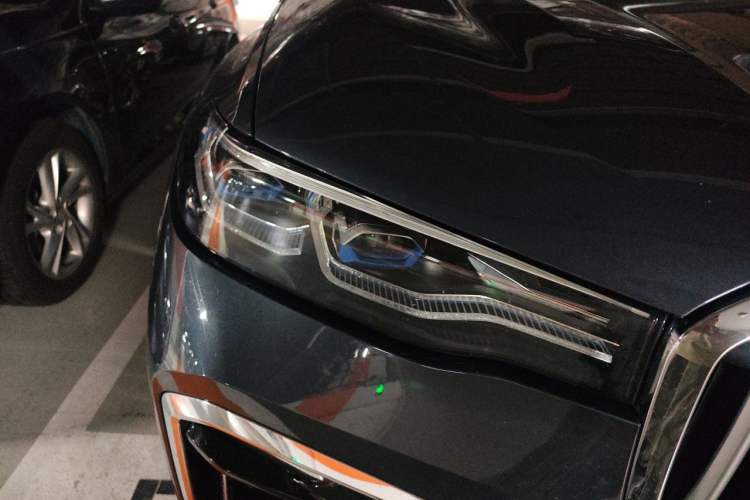 Used BMW X7 2020 xDrive40i Luxury M Sport Package Right Front Headlight