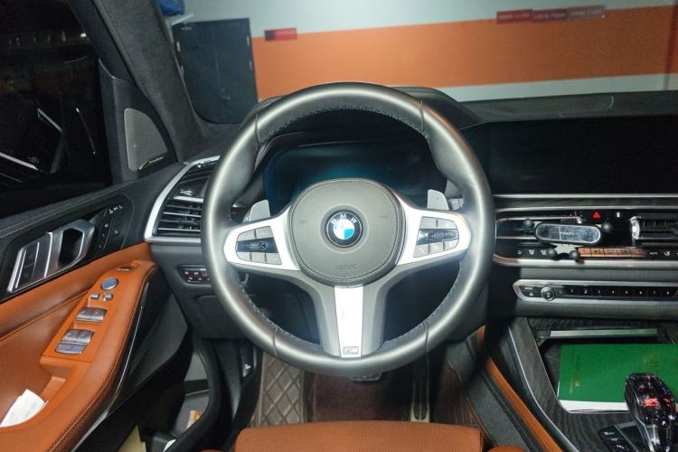 Used BMW X7 2020 xDrive40i Luxury M Sport Package Steering Wheel