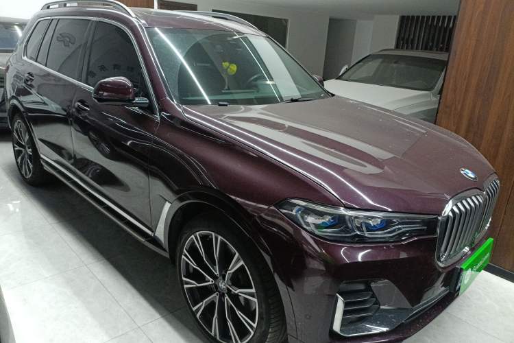 Used BMW X7 2020 xDrive40i Luxury Package with Premium Features Exterior 1