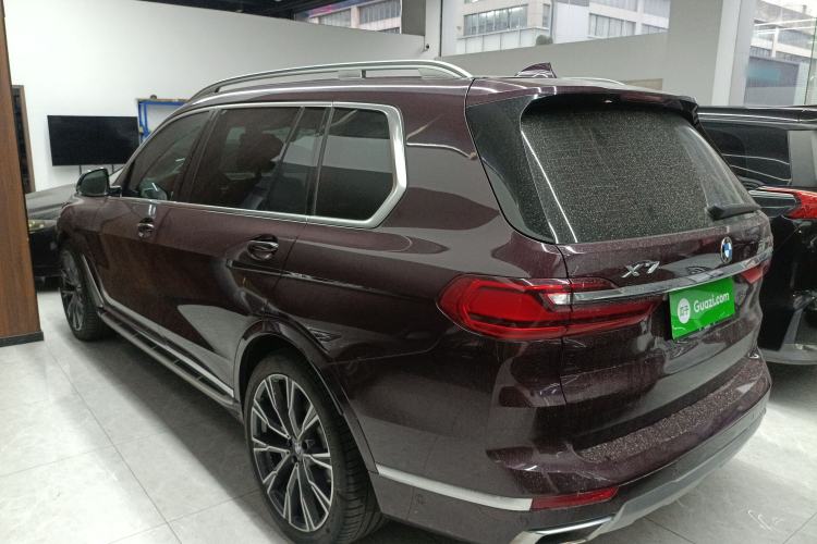 Used BMW X7 2020 xDrive40i Luxury Package with Premium Features Exterior 2