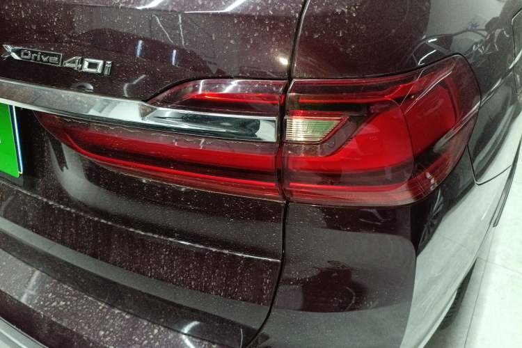 Used BMW X7 2020 xDrive40i Luxury Package with Premium Features Exterior 3