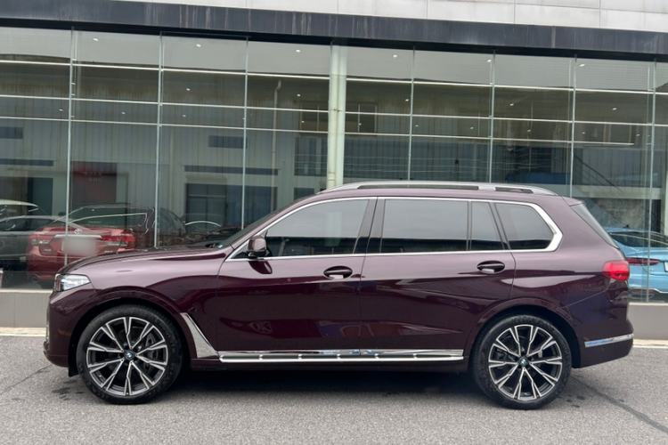 Used BMW X7 2020 xDrive40i Personalized Limited Edition Luxury Package Exterior 3