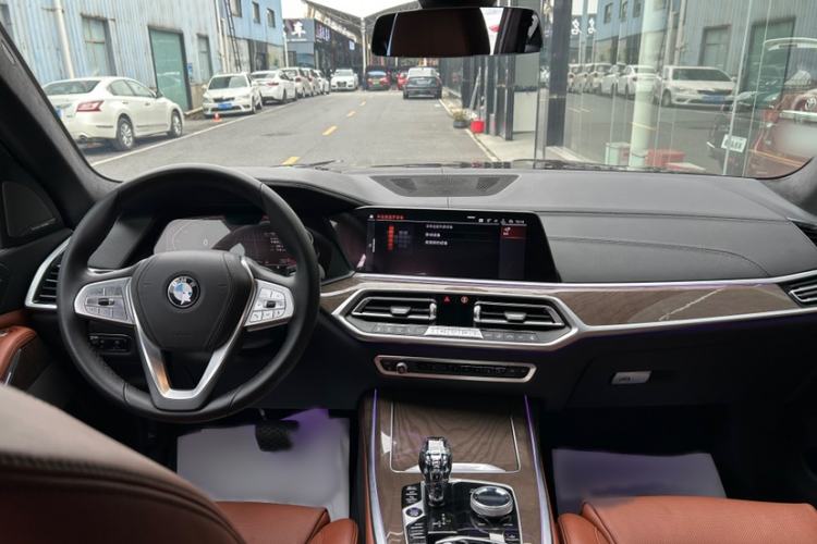 Used BMW X7 2020 xDrive40i Personalized Limited Edition Luxury Package Interior 1