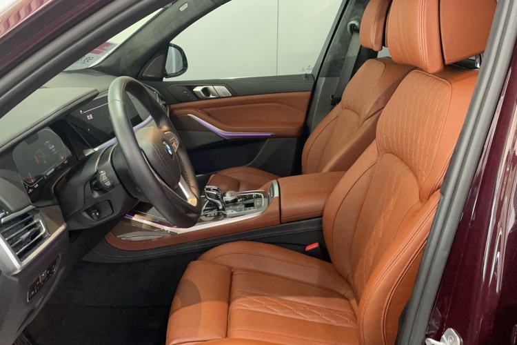 Used BMW X7 2020 xDrive40i Personalized Limited Edition Luxury Package Left Front Seat