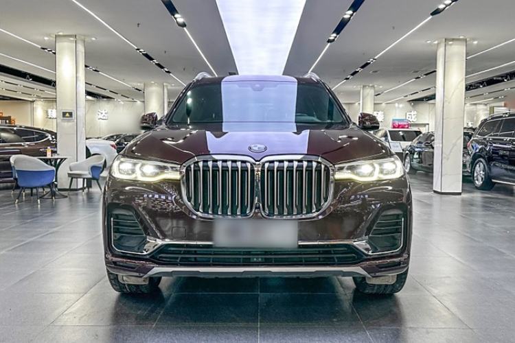 Used BMW X7 2020 xDrive40i Luxury M Sport Package Exterior 2