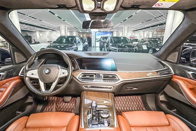 Used BMW X7 2020 xDrive40i Luxury M Sport Package Interior 5