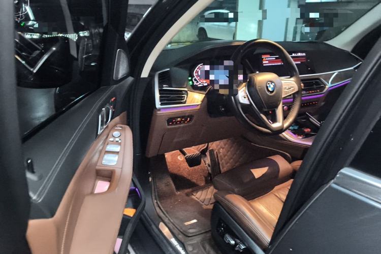 Used BMW X7 2020 xDrive40i Executive Luxury Package Driver Seat