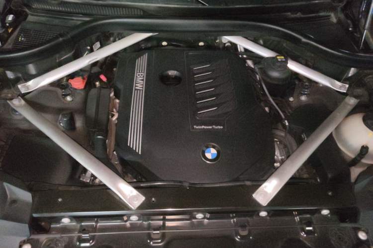 Used BMW X7 2020 xDrive40i Luxury Package with Leading Features Engine Bay
