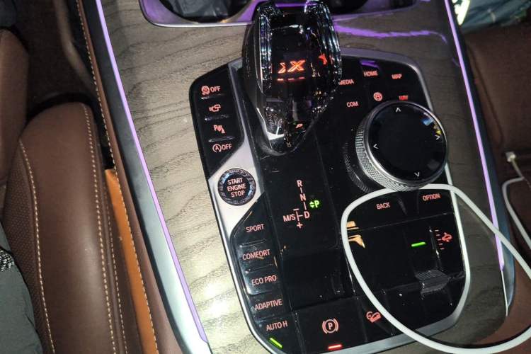 Used BMW X7 2020 xDrive40i Executive Luxury Package Gear Lever