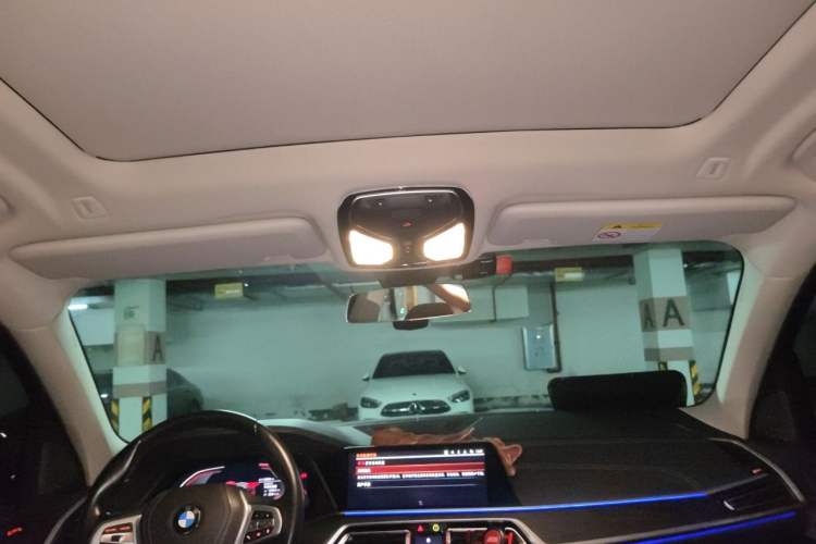 Used BMW X7 2020 xDrive40i Luxury Package with Leading Features Headliner