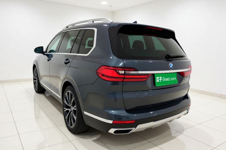 Used BMW X7 2020 xDrive40i Executive Luxury Package Rear Left 45 Deg