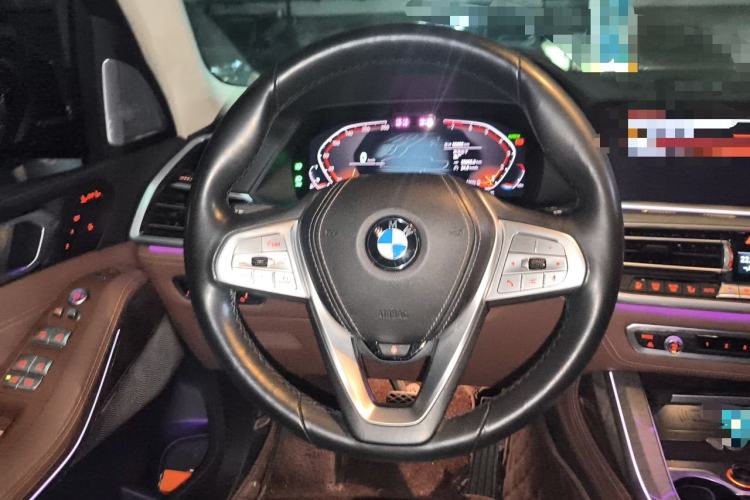 Used BMW X7 2020 xDrive40i Executive Luxury Package Steering Wheel