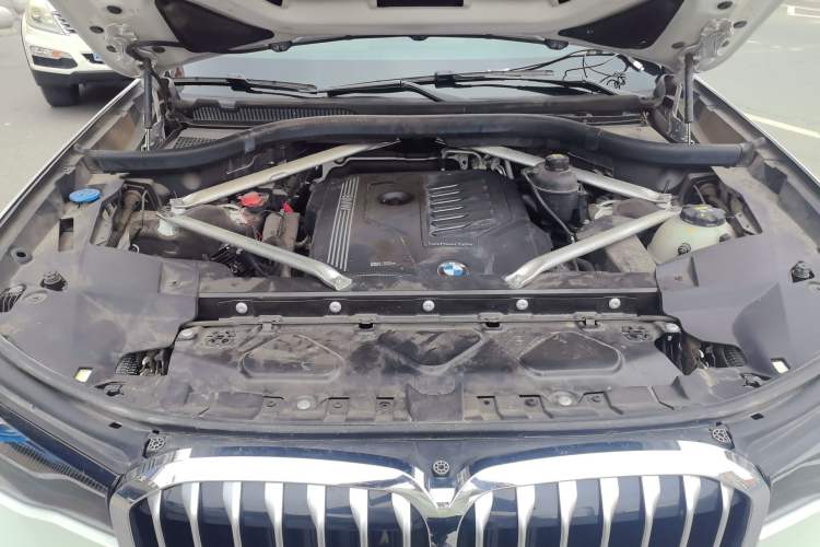 Used BMW X7 2020 xDrive40i Executive M Sport Package Engine Bay