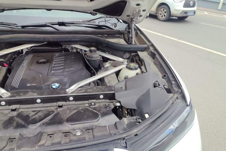 Used BMW X7 2020 xDrive40i Executive M Sport Package Engine Bay Left