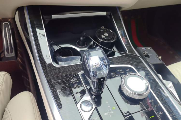 Used BMW X7 2020 xDrive40i Executive M Sport Package Gear Lever