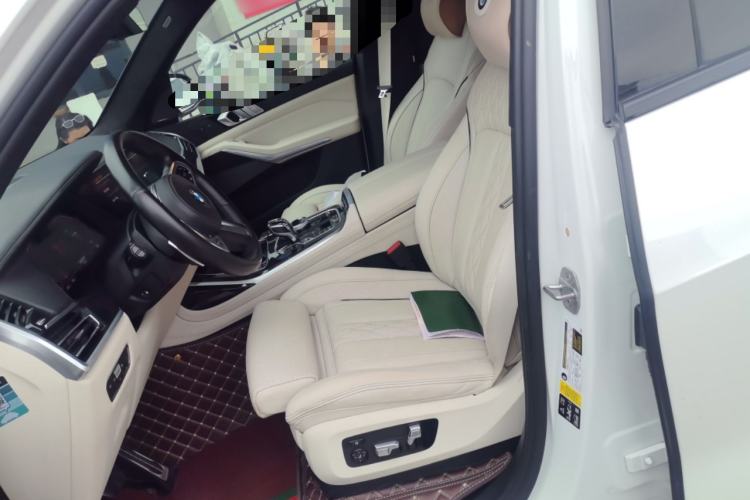 Used BMW X7 2020 xDrive40i Executive M Sport Package Left Front Seat