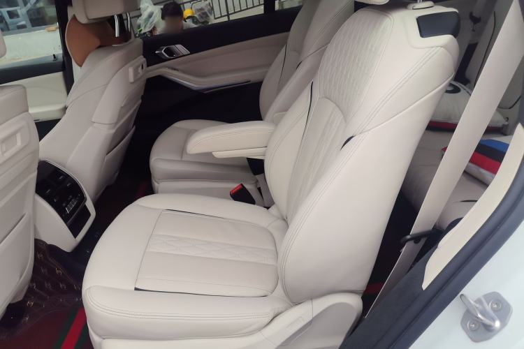 Used BMW X7 2020 xDrive40i Executive M Sport Package Left Rear Seat