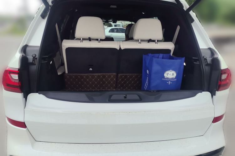 Used BMW X7 2020 xDrive40i Executive M Sport Package Trunk