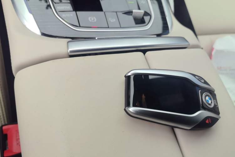 Used BMW X7 2020 xDrive40i Executive M Sport Package Vehicle Key