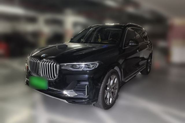 Used BMW X7 2021 xDrive40i Luxury Package with Leading Features