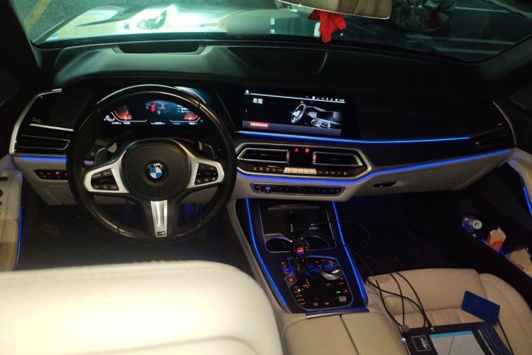 Used BMW X7 2021 xDrive40i Luxury M Sport Package Center Console