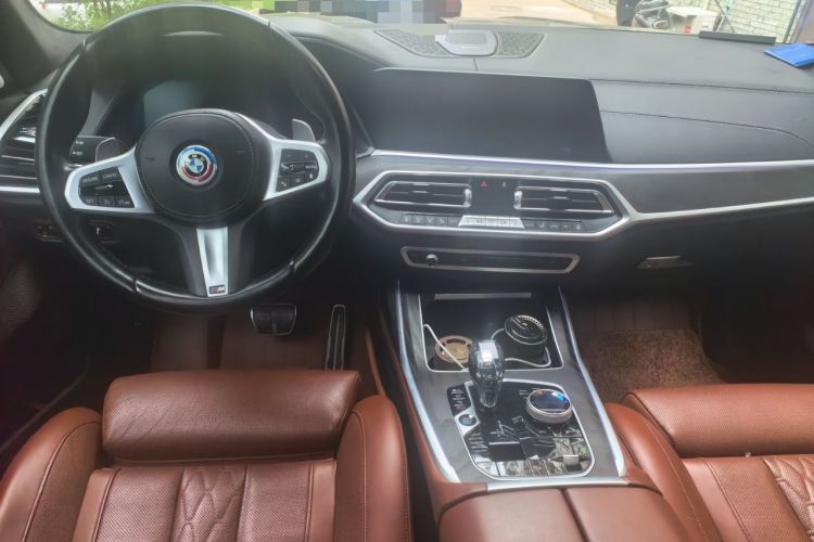 Used BMW X7 2021 xDrive40i Luxury M Sport Package Center Console