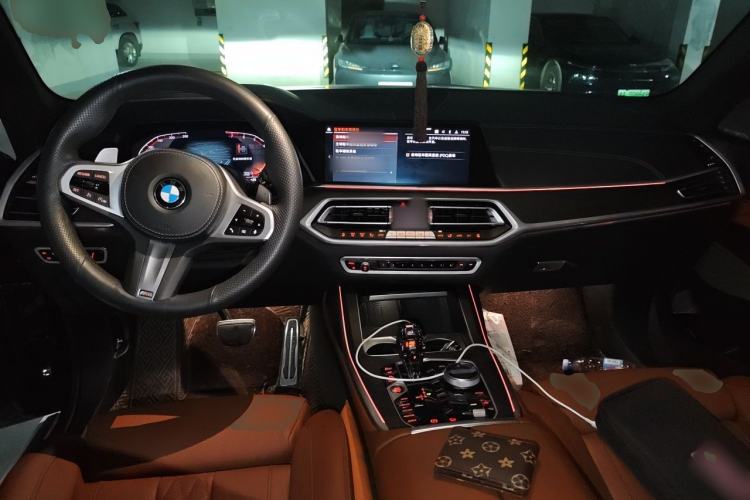 Used BMW X7 2021 xDrive40i Luxury M Sport Package Center Console