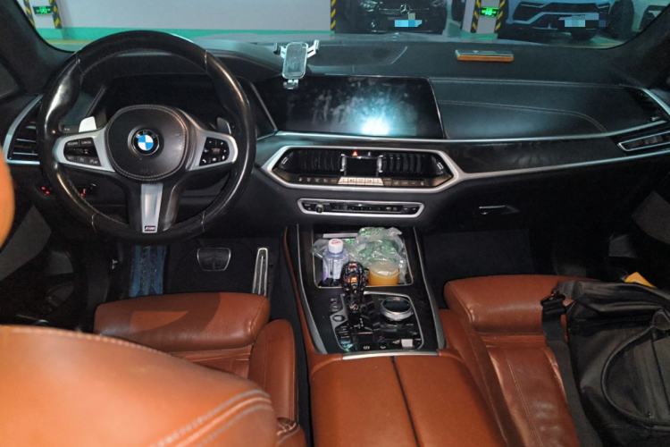 Used BMW X7 2021 xDrive40i Luxury M Sport Package Center Console