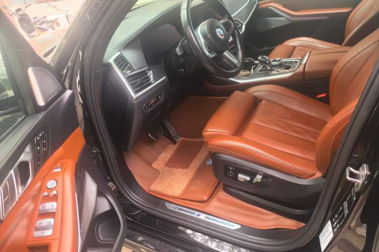 Used BMW X7 2021 xDrive40i Luxury M Sport Package Driver Seat