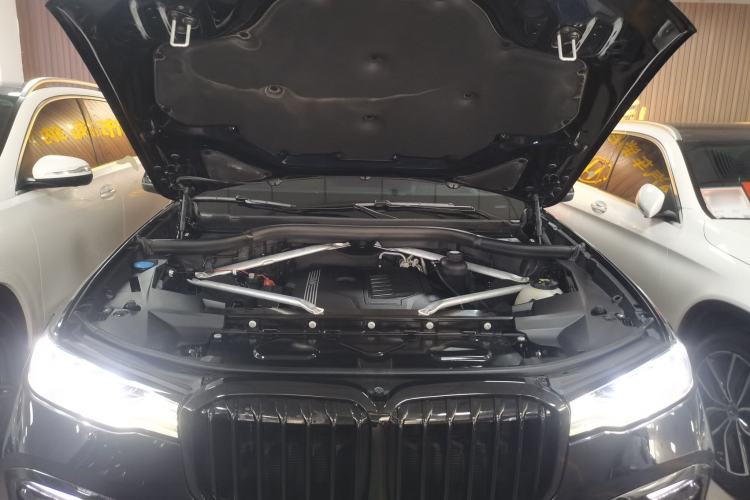 Used BMW X7 2021 xDrive40i Luxury M Sport Package Engine Bay