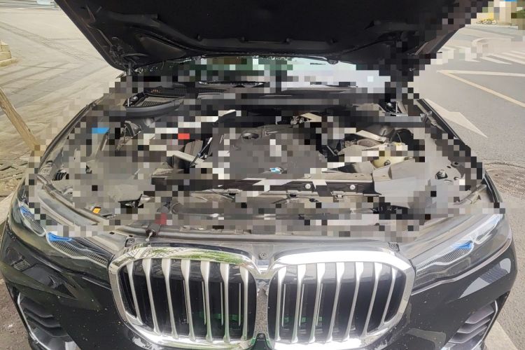 Used BMW X7 2021 Restyled xDrive40i Luxury Package with Premium Features Engine Bay