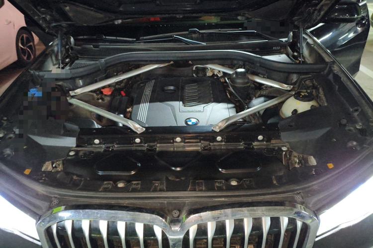 Used BMW X7 2021 xDrive40i Luxury Package with Leading Features Engine Bay