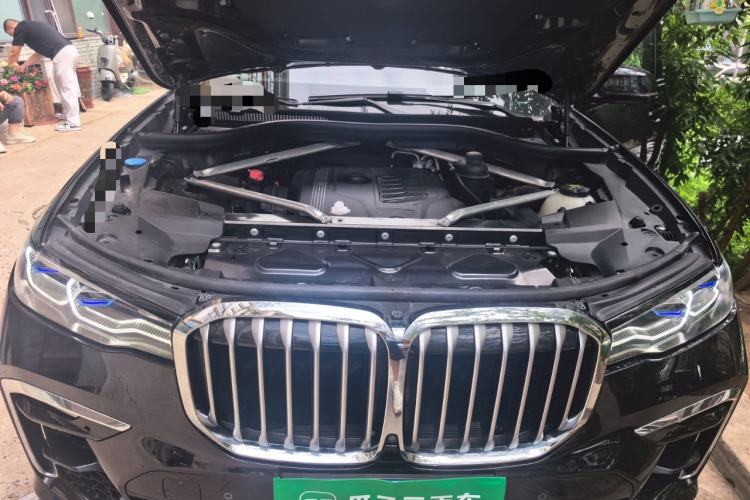 Used BMW X7 2021 xDrive40i Luxury M Sport Package Engine Bay