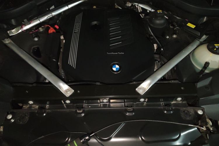Used BMW X7 2021 xDrive40i Luxury M Sport Package Engine Bay