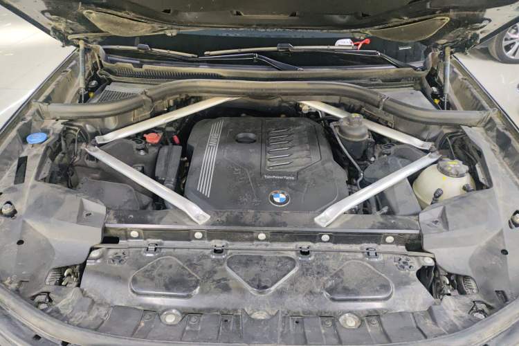 Used BMW X7 2021 xDrive40i Luxury Package with Leading Features Engine Bay