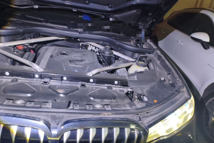 Used BMW X7 2021 xDrive40i Executive Model with M Sport Package Engine Bay Left