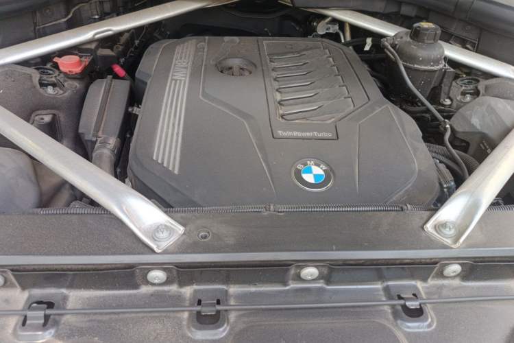 Used BMW X7 2021 xDrive40i Luxury Package with Leading Features Engine Bay