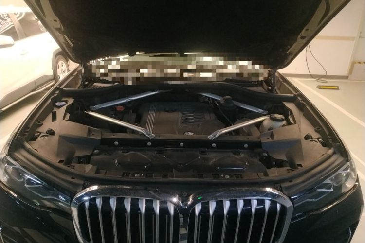 Used BMW X7 2021 xDrive40i Luxury Package with Leading Features Engine Bay